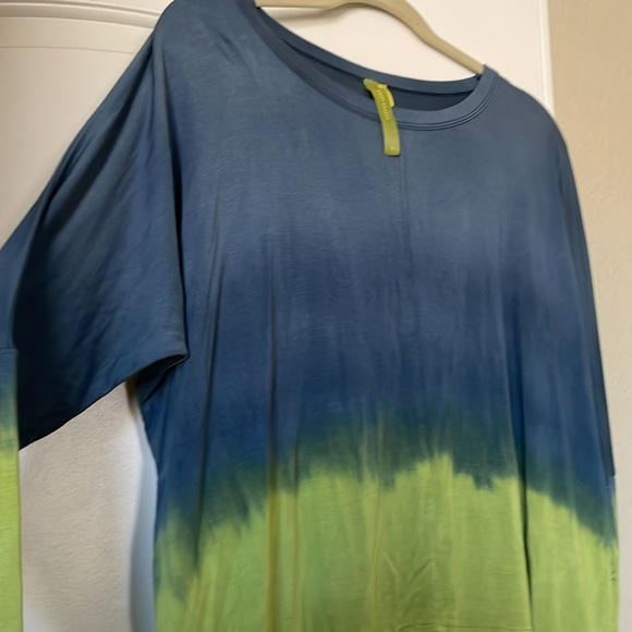 BNWT OmBré ReLaXeD SwEaTsHiRt WiTh WiDe SlEeVeS 🦋🐸 - Picture 6 of 7